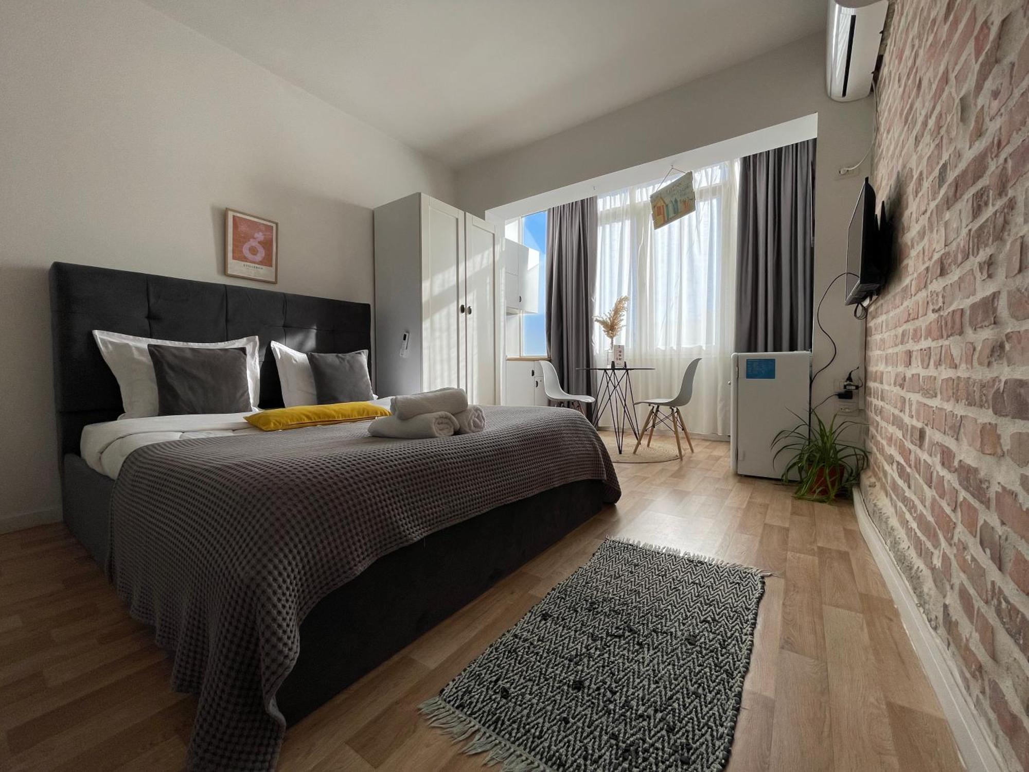 Bricks Studio Apartments Tirana Exterior foto
